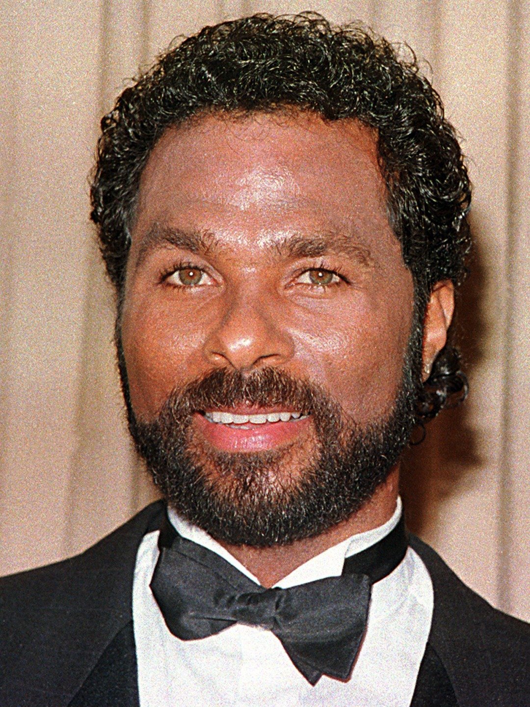 How tall is Philip Michael Thomas?